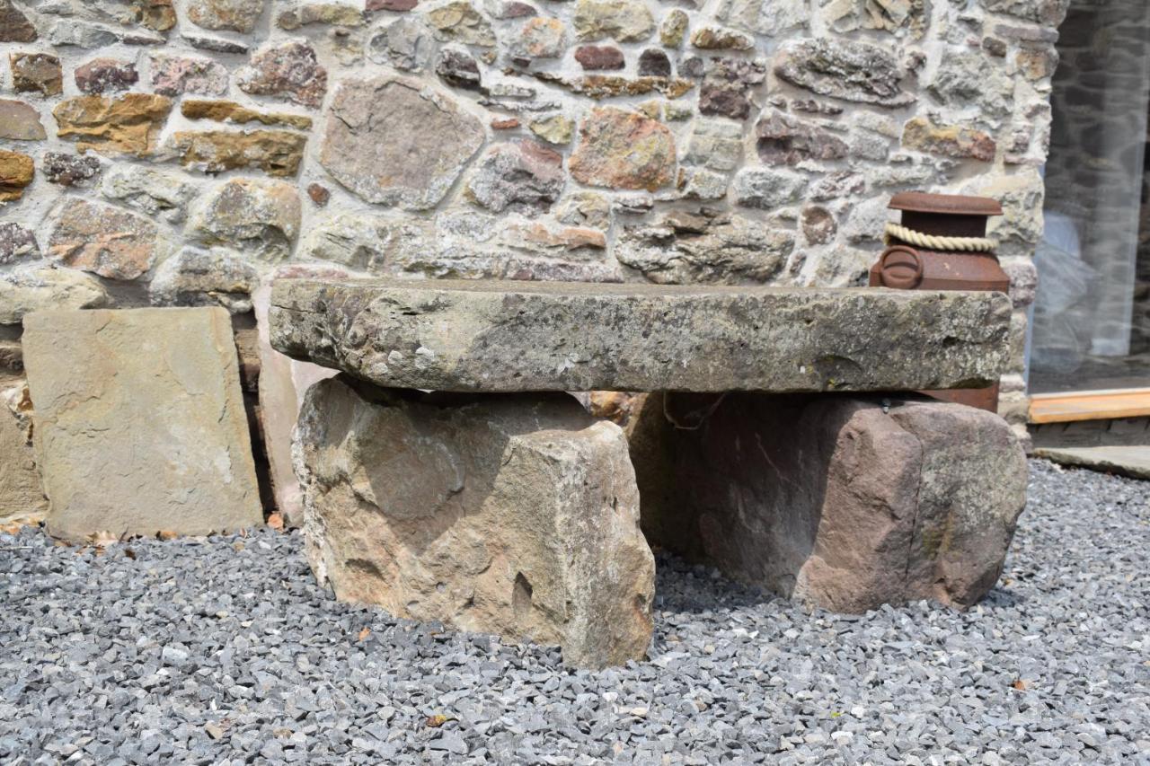 Cowshed In The Black Mountains Abergavenny Esterno foto