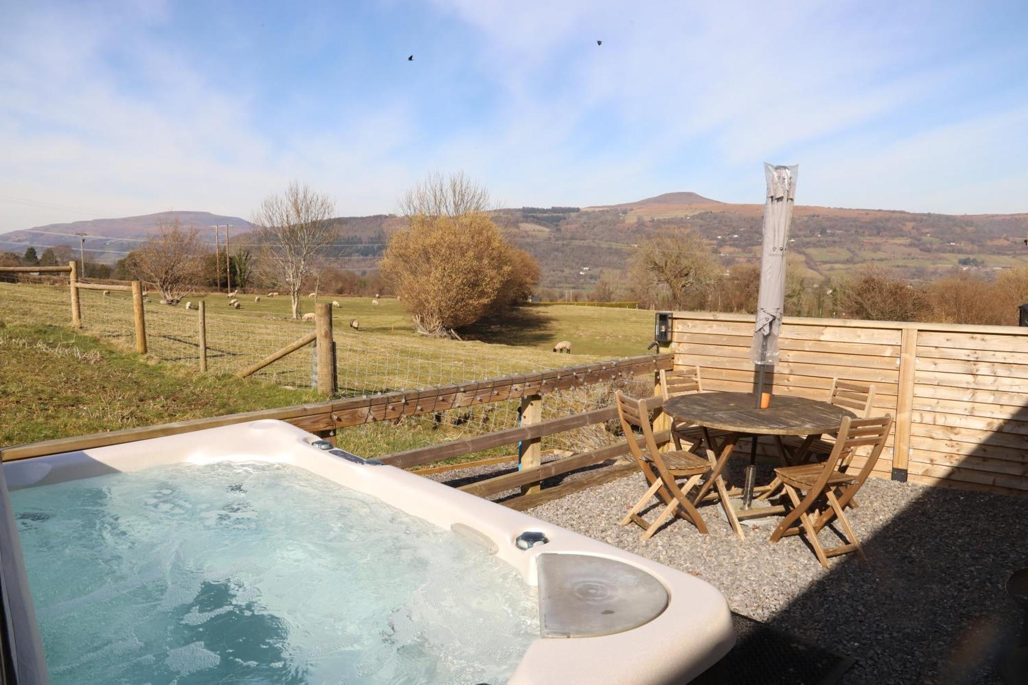 Cowshed In The Black Mountains Abergavenny Esterno foto